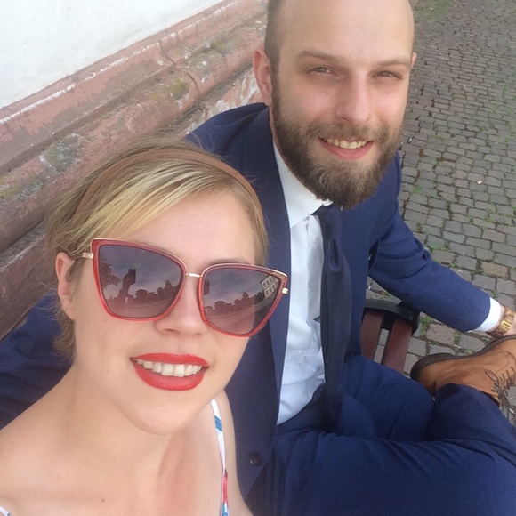 Meet your Posher, Kayla - Picture 1 of 1